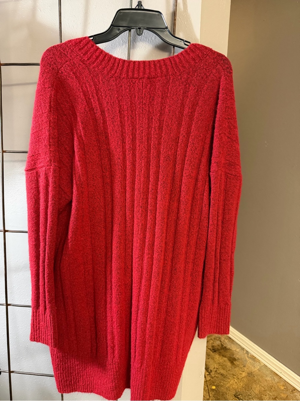 torrid Red Ribbed Button-Front Cardigan with Pockets - Picture 2 of 3